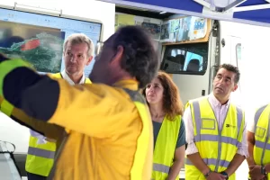 Visita a Oia de Alfonso Rueda y Luis López