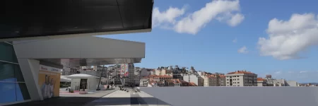 Terraza del Centro Comercial Vialia de Vigo y Estación de Autobuses